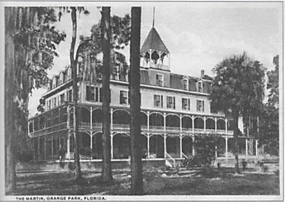 The Marion Hotel, an historic 4 story building with wrap-around porches, was the first "Moosehaven." Black and white picture circa 1922.