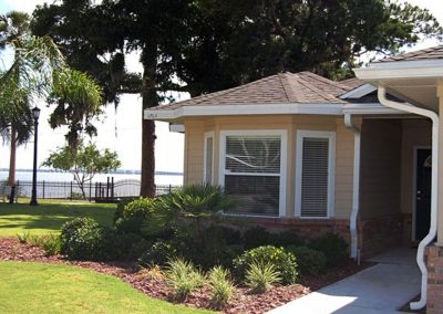 Riverside Villa homes along the banks of the St Johns River